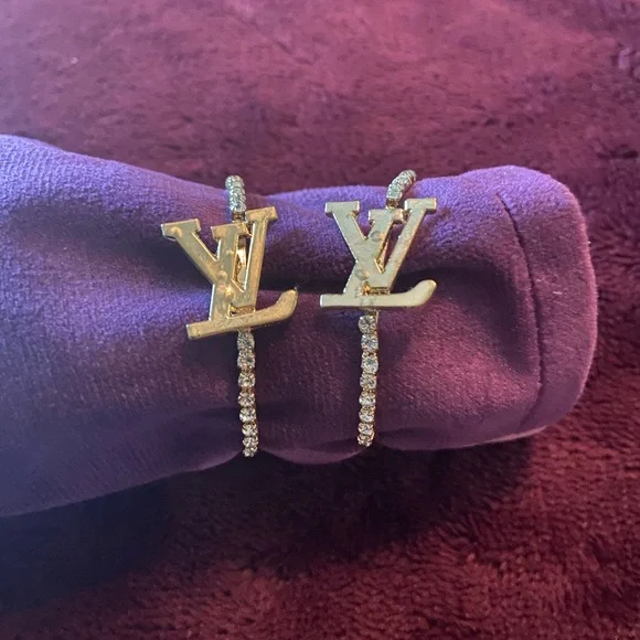 NEW Hoop Earrings - Picture 1 of 4